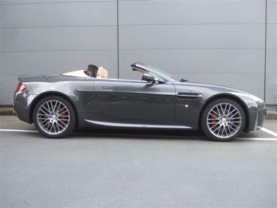 LHD ASTON MARTIN V8